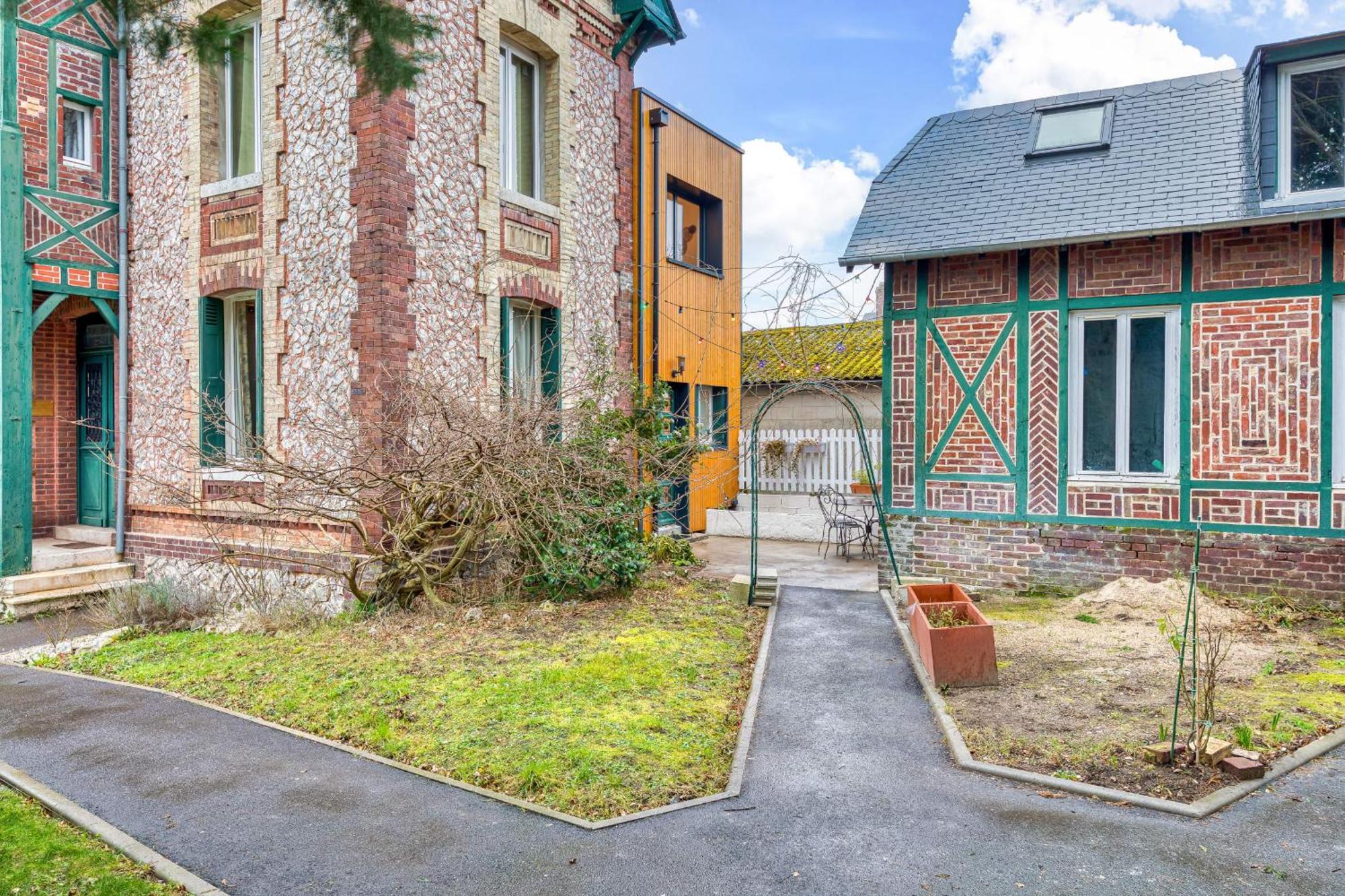 Rose Ecrin De Charme Avec Parking Terrasse Privee Et Jardin Partage Apartment Grand-Couronne Exterior photo