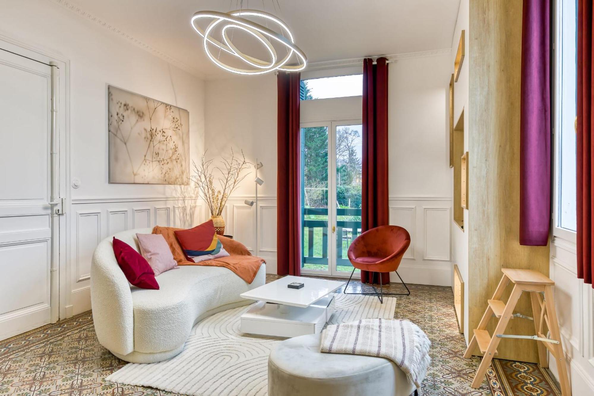Rose Ecrin De Charme Avec Parking Terrasse Privee Et Jardin Partage Apartment Grand-Couronne Exterior photo